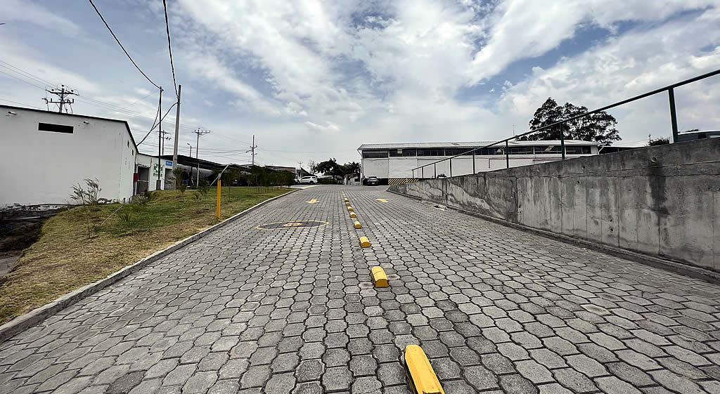 Parque Industrial Bodegas Itulcachi-Pifo
